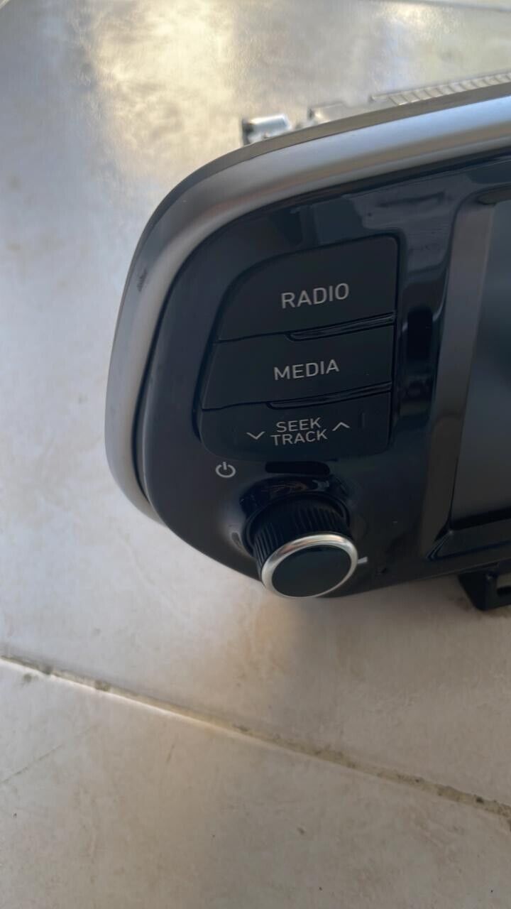 Hyundai Tucson 2018 2022 OEM radio Head unit touch screen GPS