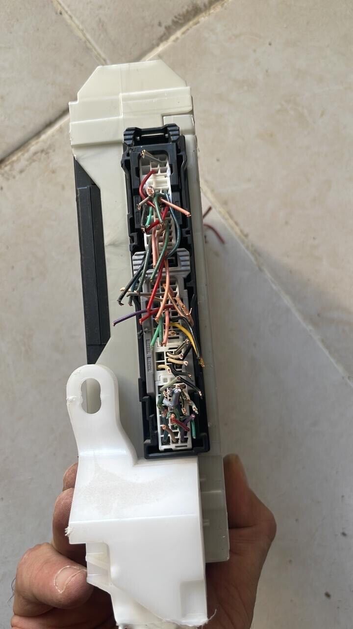 Toyota C-HR 2019 Multiplex Body Control Comfort Module Unit ECU MPX 89221F4130