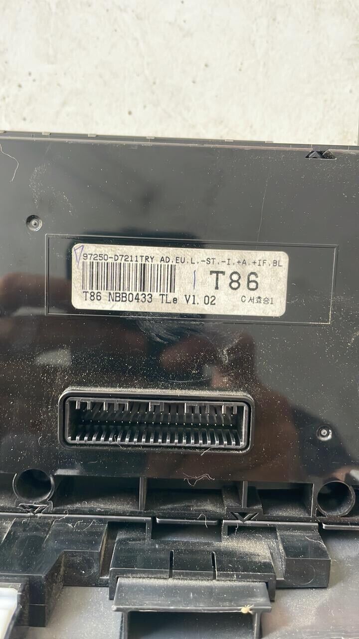 Hyundai Tucson 2018 2020 OEM Heating Ac switch control 97250D3XXX T86