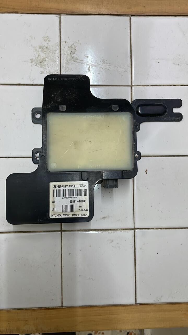 Hyundai Ioniq 2018 Rear Radar Spot Assist Sensor Set 95821G2000 95811G2000