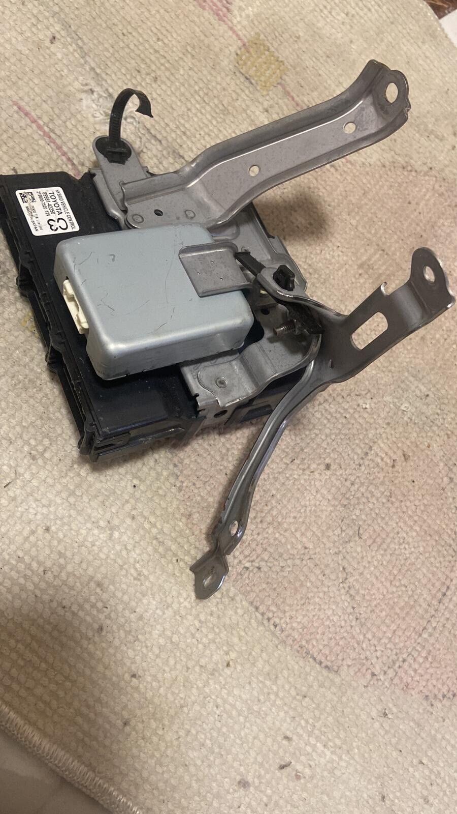 Toyota RAV4 2020 2022 Hybrid vehicle control module engine 8998142250