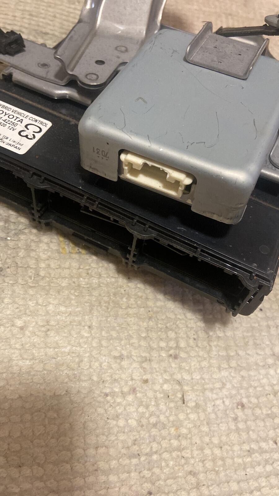 Toyota RAV4 2020 2022 Hybrid vehicle control module engine 8998142250