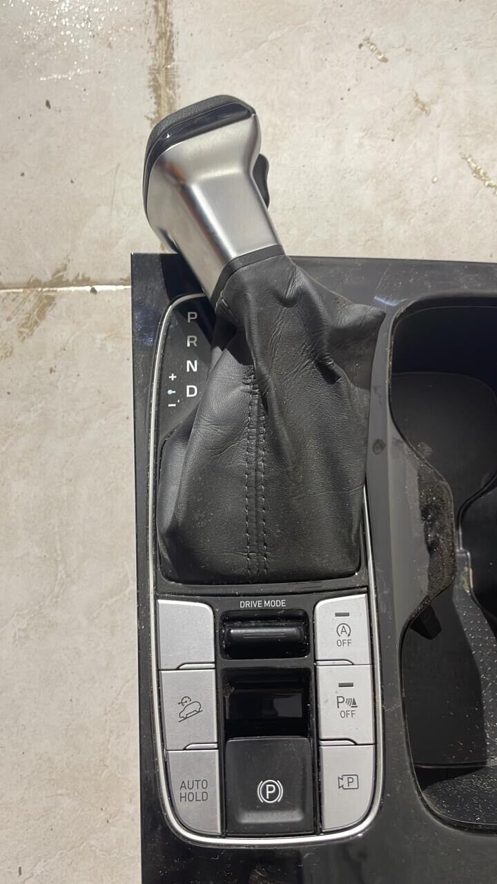 Hyundai Tucson 2022 2023 OEM shifter panel 93300N7190 LS5