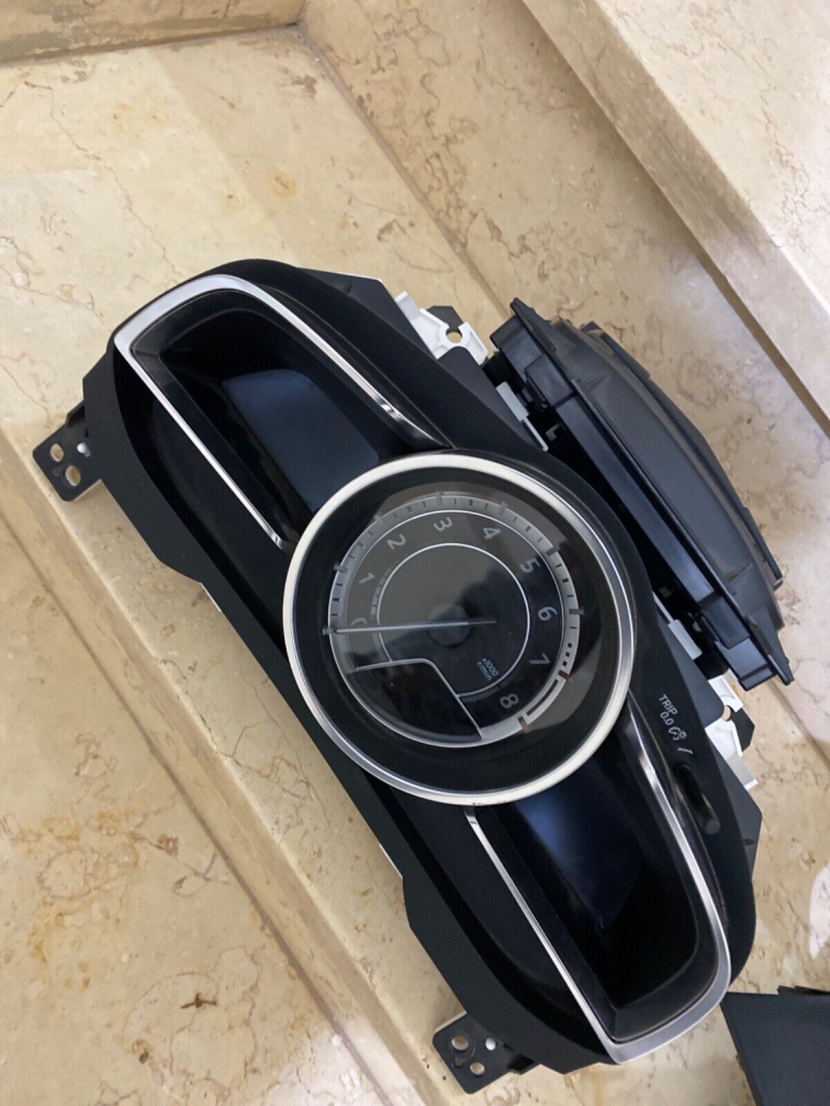 INSTRUMENT CLUSTER speedometer MAZDA 3 CX-3 kilometers SKY ACTIVE BJE155430