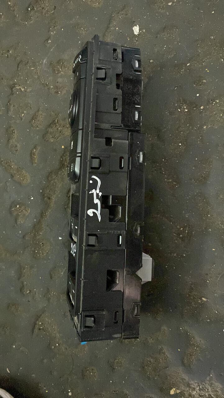Kia Niro 2018 2019 2020 window center switch control 93570G5040