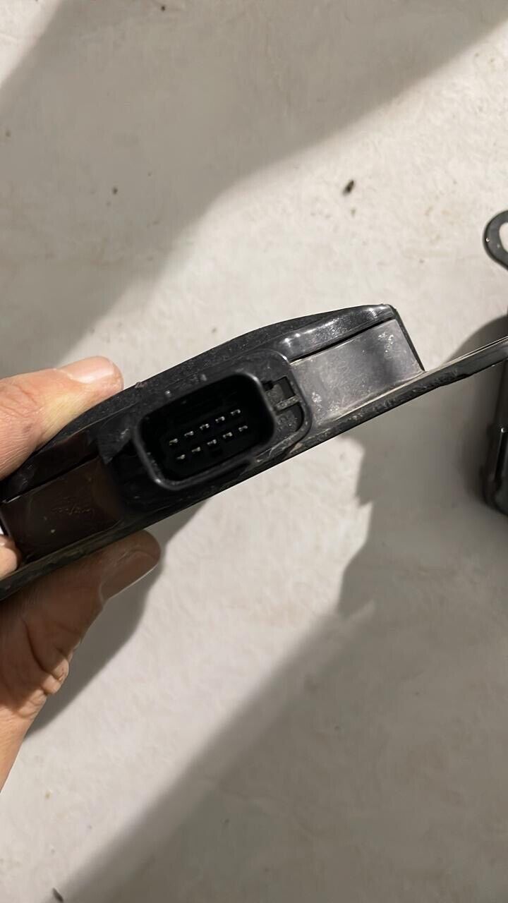 Toyota Rav4 2021 2022 OEM Rear Radar Blind spot sensor Set 8816242091