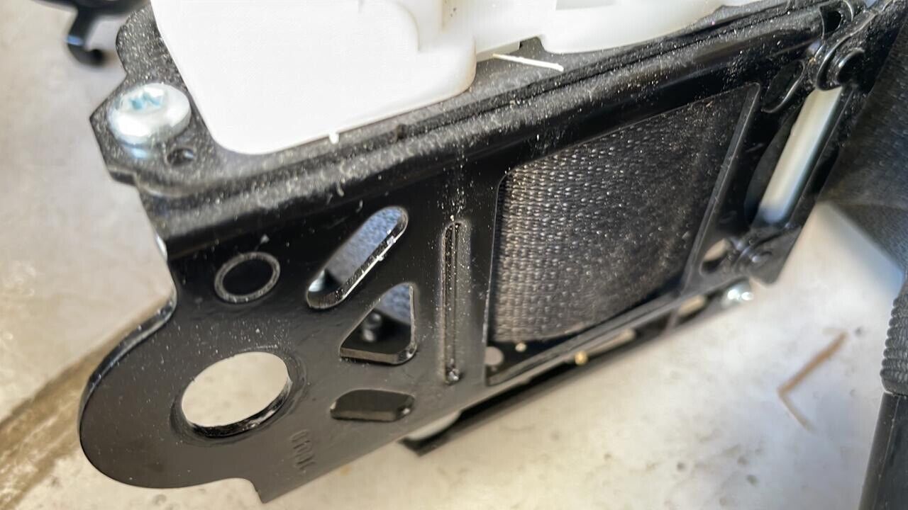 Toyota CHR 2017 2021 steering wheel 89245-F4010 9Z