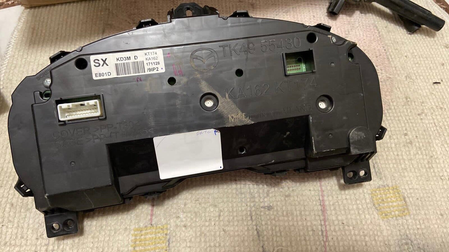 Mazda CX5 Dashboard instrument cluster kilometers 2750556 K162 KT174 TK4955430
