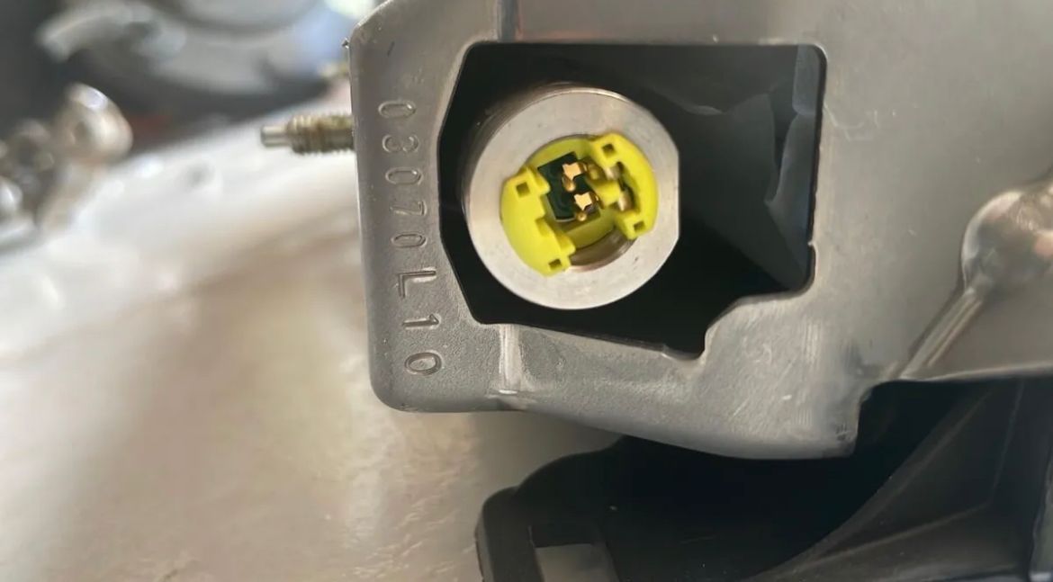 Toyota Rav4 2018 2022 OEM airbag Knee leg SRS