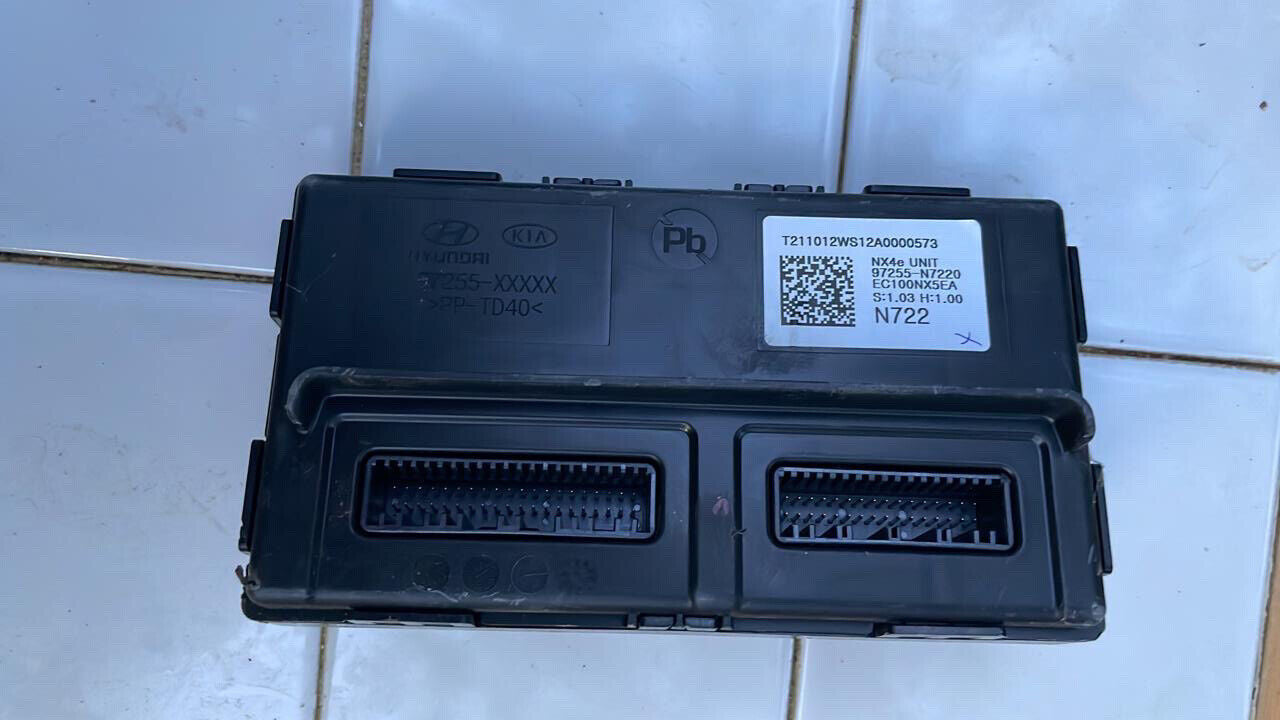 Hyundai Tucson 2021 2023 OEM LHD Stereo Module Case lower 97255N7220