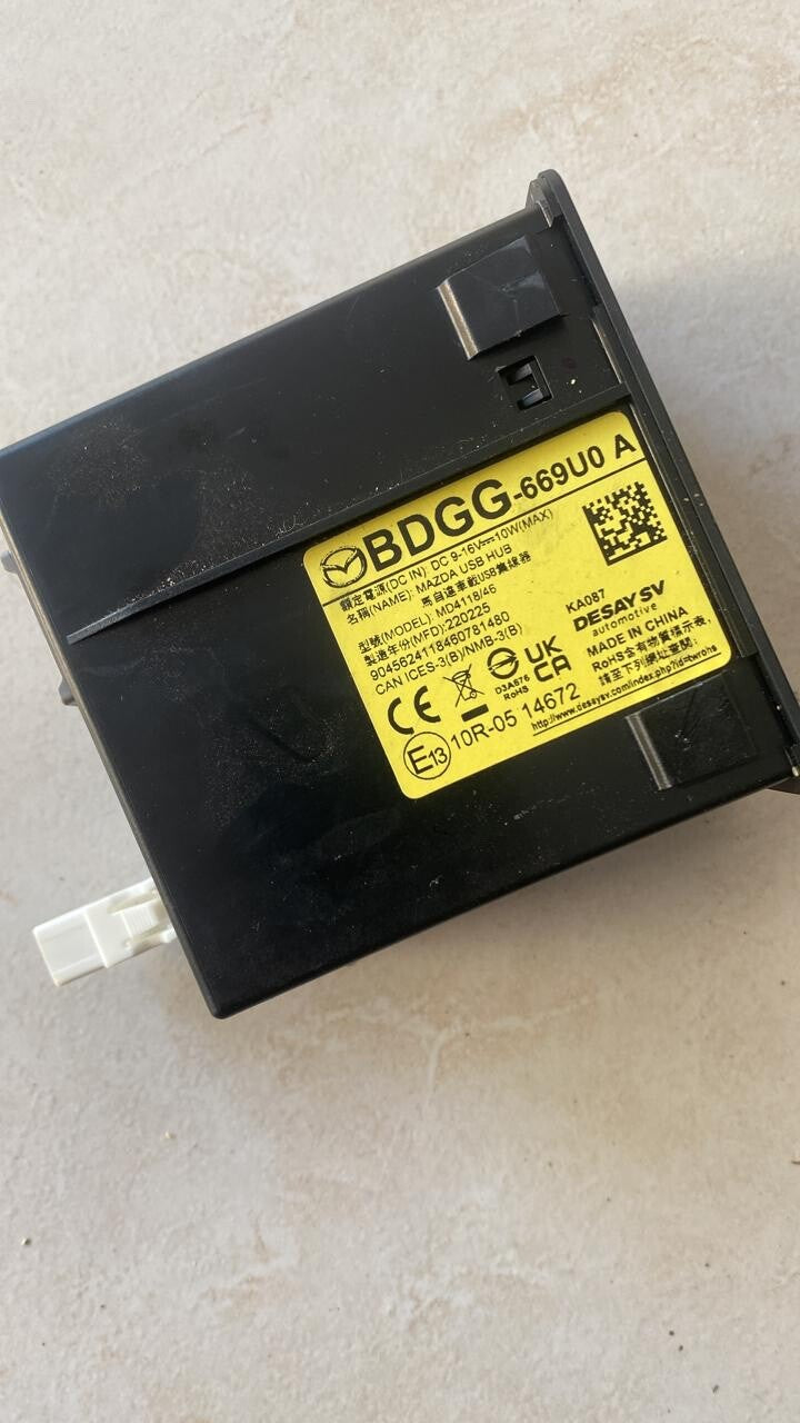 MAZDA CX-30 2020 2023 OEM CENTER CONSOLE USB AUXILIARY JACK ADAPTER PORT HUB 