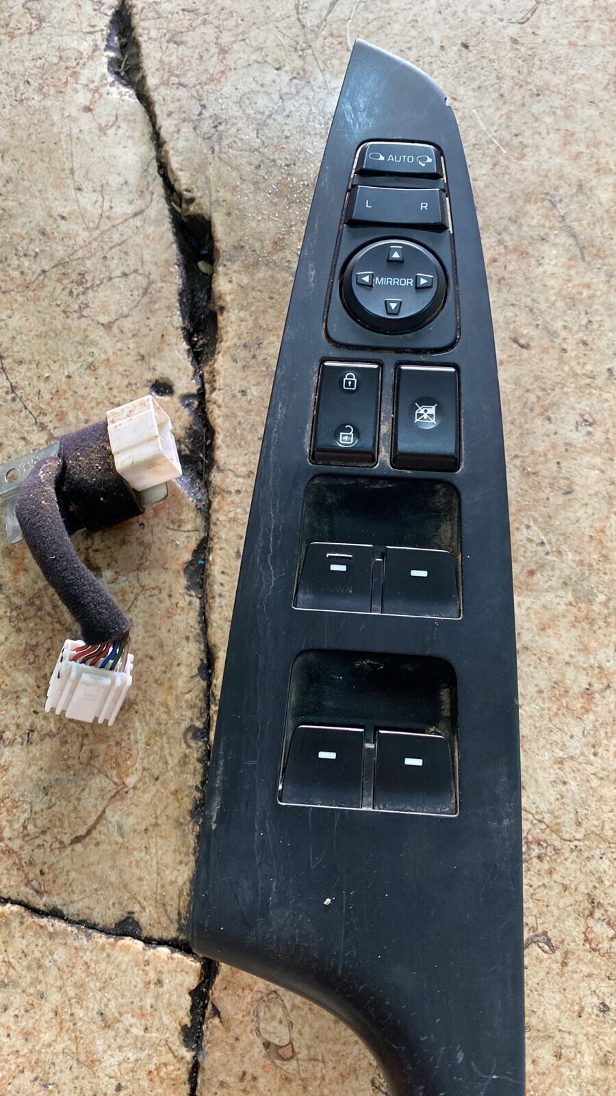 hyundai tucson 2016 2019 window switch control 93573d3000