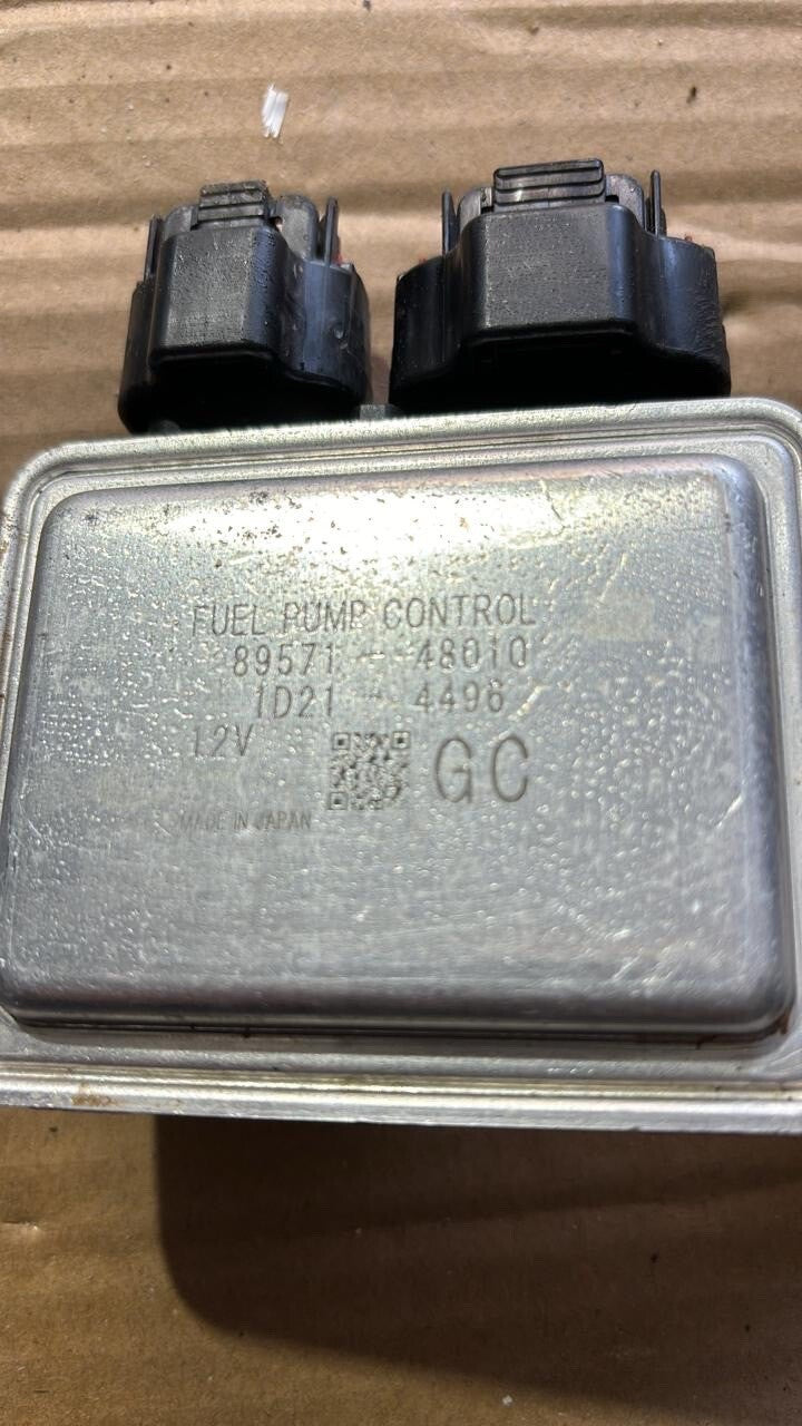 Toyota RAV4 2018 2019 2020 OEM FUEL PUMP Injection CONTROL Module 8957148010