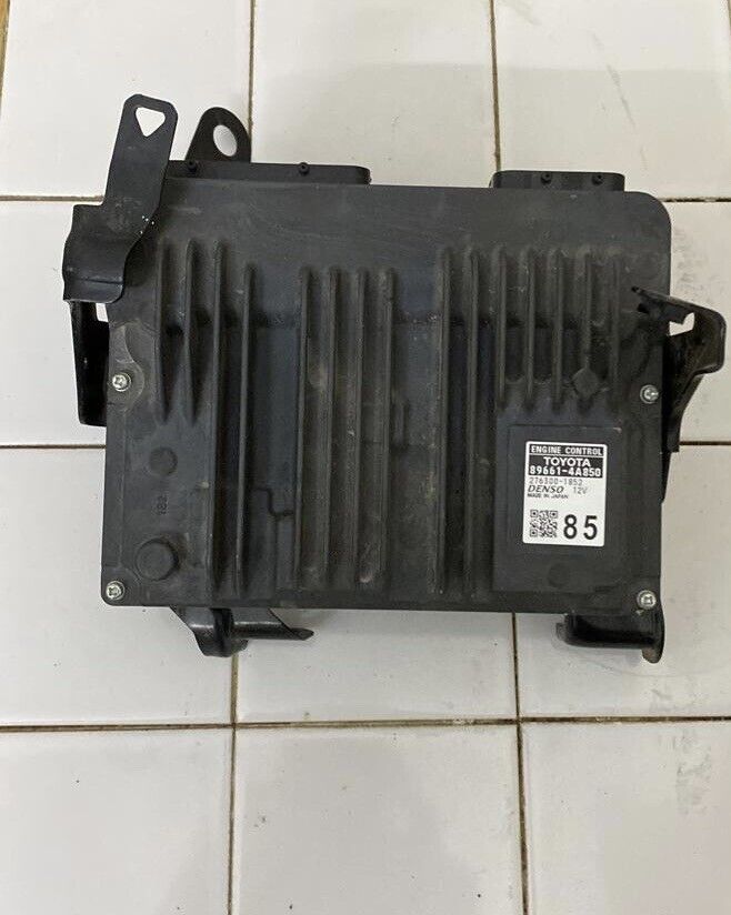 Toyota RAV4 hybrid 2020 2021 2022 ECU engine module control unit 896614A850