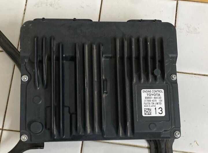 Toyota Rav4 2018 2021 ECU engine control unit 896614A130 2170004370 12V