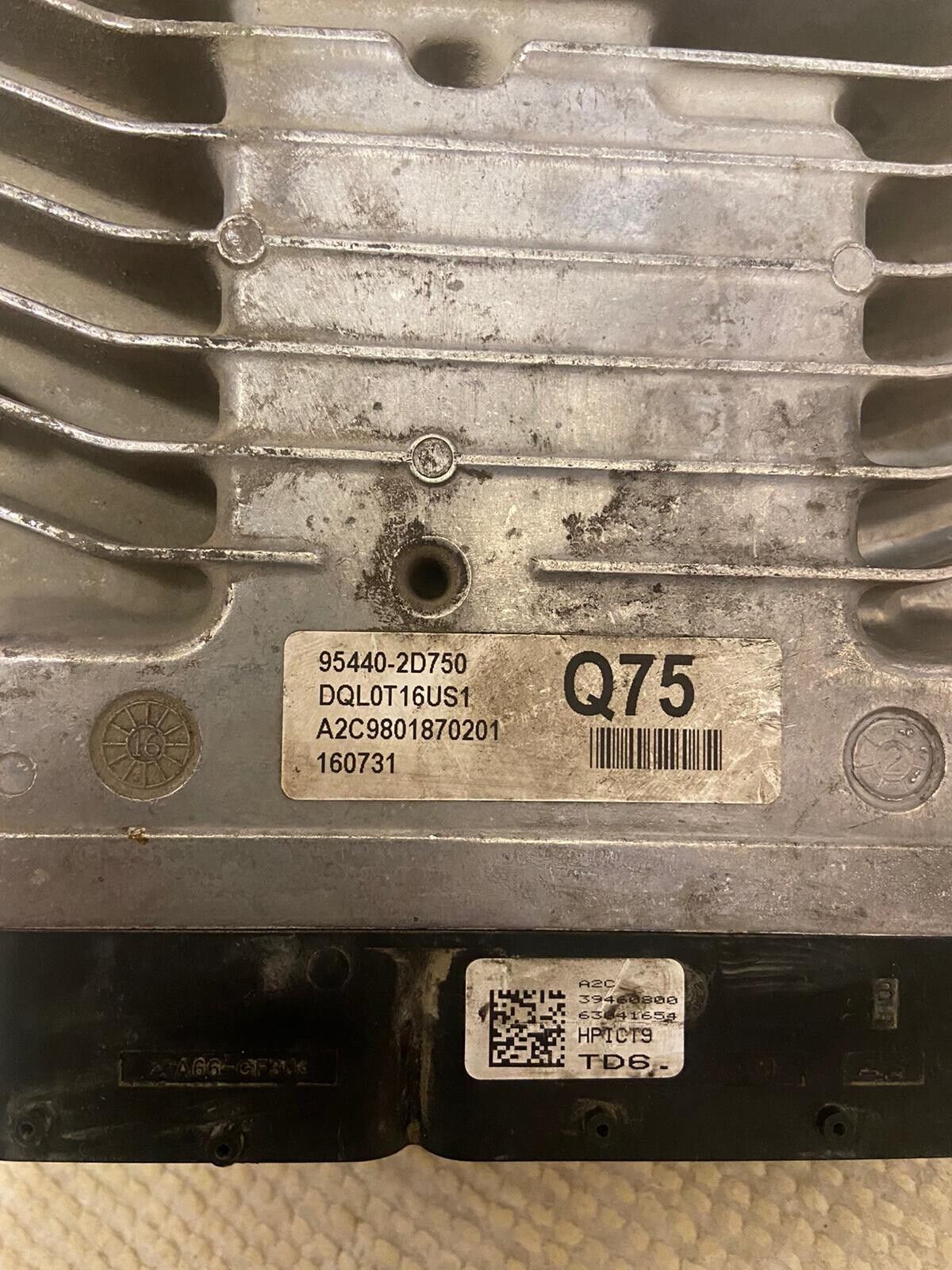 Kia Sportage 2015 2016 2017 OEM ECU engine box module 954402D750