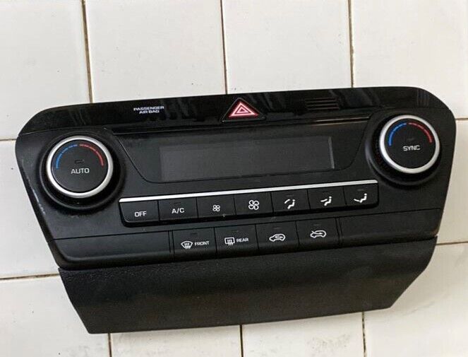 Hyundai Tucson 2015 2019 AC Heating control 97250D7FB0 TRFB