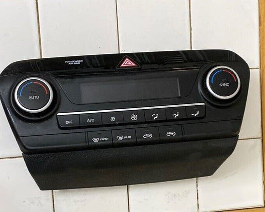 Hyundai Tucson 2015 2019 AC Heating control 97250D7FB0 TRFB