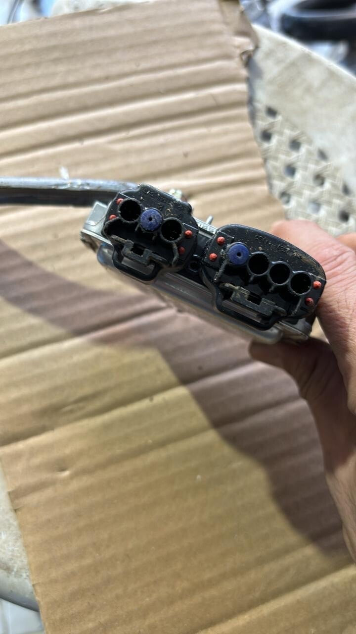 Toyota RAV4 2018 2019 2020 OEM FUEL PUMP Injection CONTROL Module 8957148010