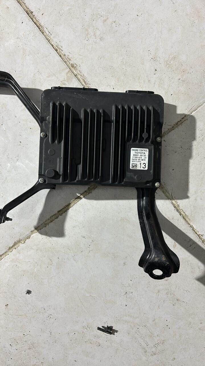 Toyota Rav4 2018 2021 ECU engine control unit 896614A130 2170004370 12V