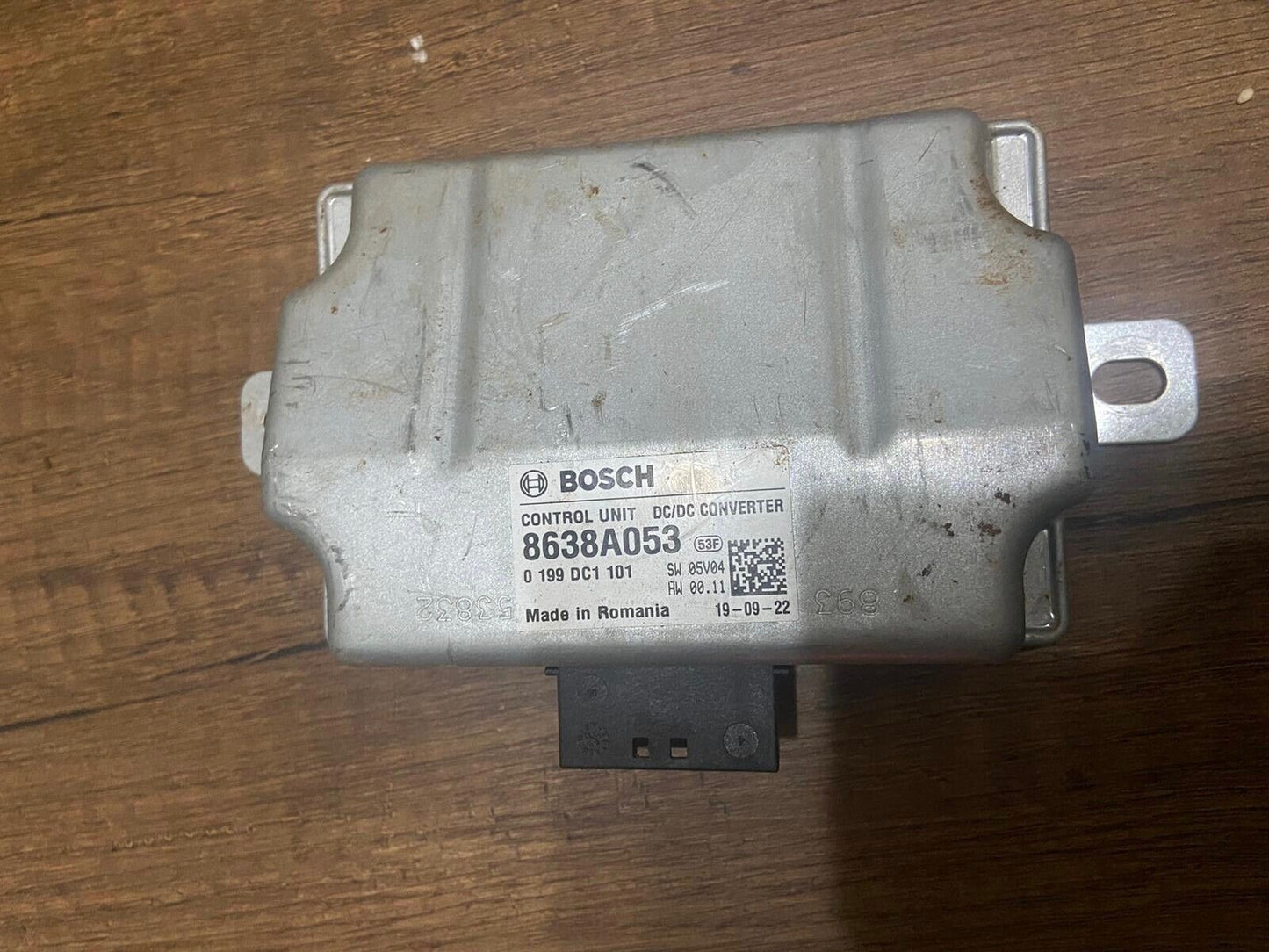 Mitsubishi Outlander 2017 2020 Control unit DC Converter 8638A053 53F Bosch