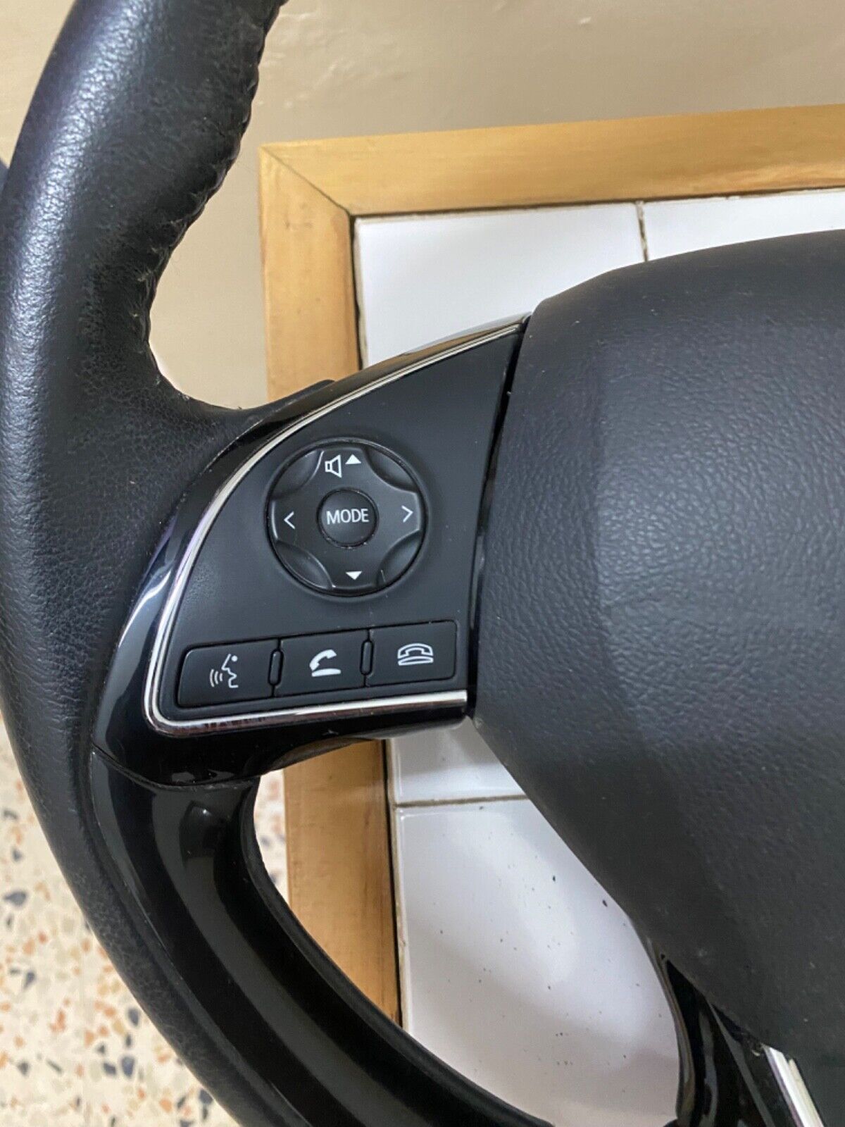 Mitsubishi outlander 2017 2020 steering wheel OEM 8617A526