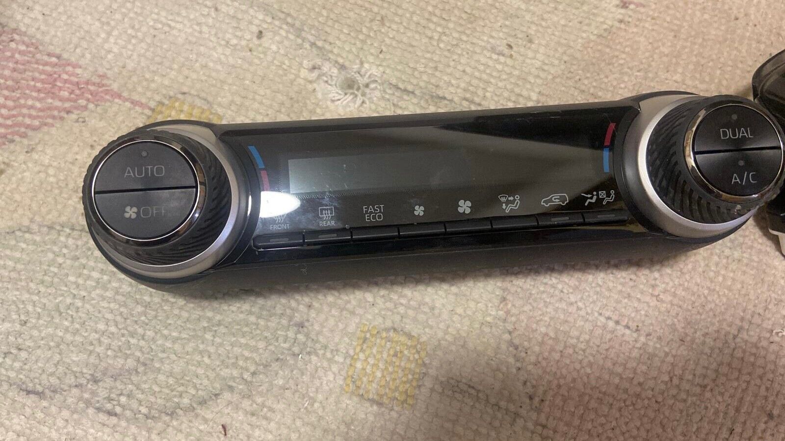 TOYOTA RAV4 2019 2020 AC HEATER TEMPERATURE CLIMATE CONTROL PANEL OEM 75K607