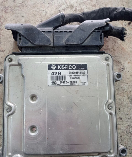 hyundai I30 2011 + engine module ECU 391222B220 39122-2B220