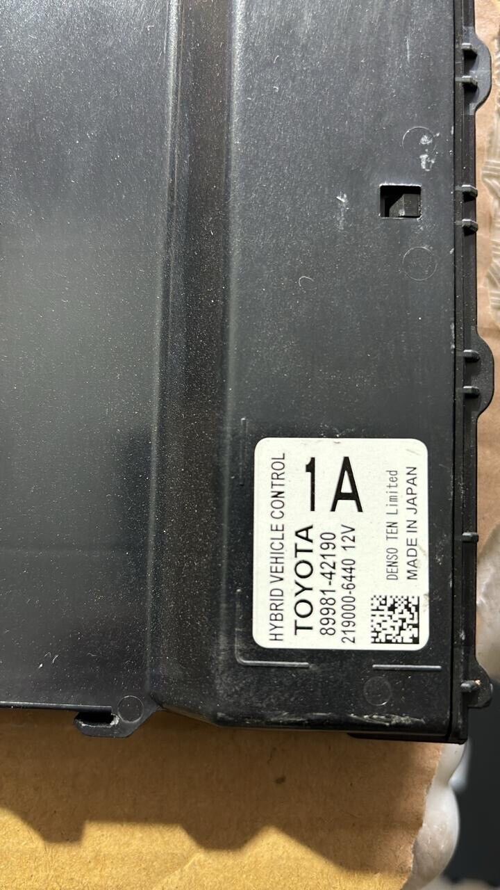 Toyota Rav4 2018 2020 OEM Hybrid ECU control unit 8998142190 12V 1A