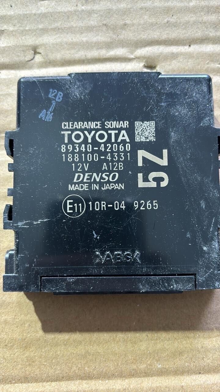 Toyota RAV4 2019 2022 OEM parking sensor control 8934042060