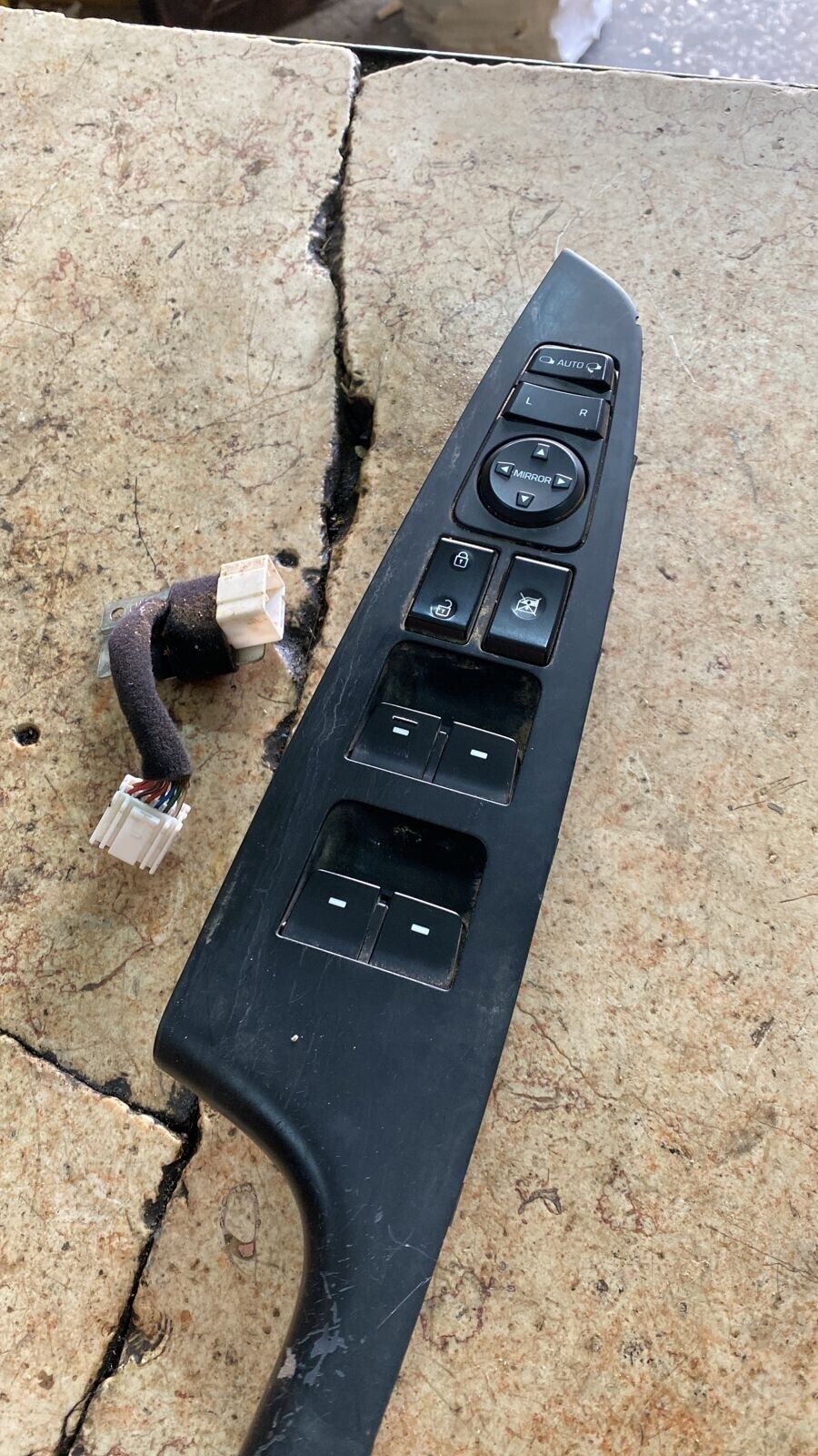 hyundai tucson 2016 2019 window switch control 93573d3000