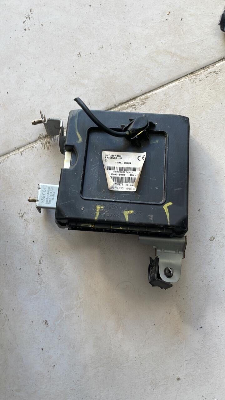 Hyundai tuscan 2018 2020 BCM body control unit 95400D7110