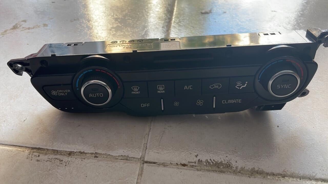 KIA Niro 2019 2020 AC Heating climate control unit 97250G5CE0 DCEC