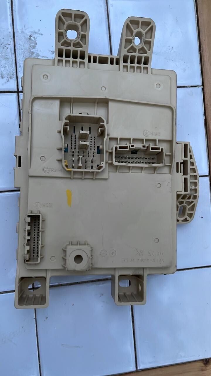 Hyundai Tucson 2021 2023 fuse box left hand drive 91950N7220 N22