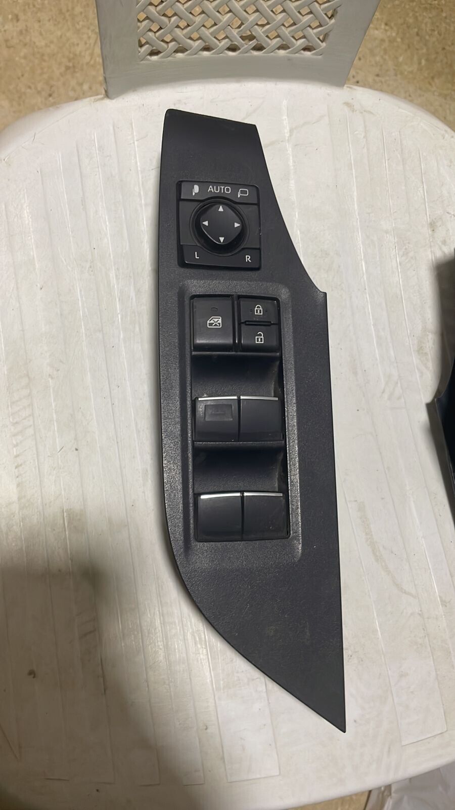 Toyota Rav4 2019 2022 OEM center window switch control 8404042030