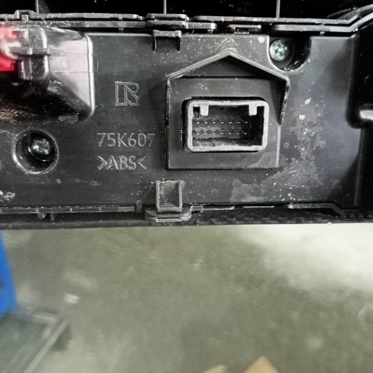 toyota Rav4 2018 2021 heater AC Heating switch control 75K607