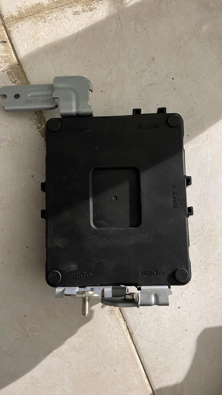 Hyundai Tucson 2021 2023 OEM BCM body control unit 95400N7012 G12