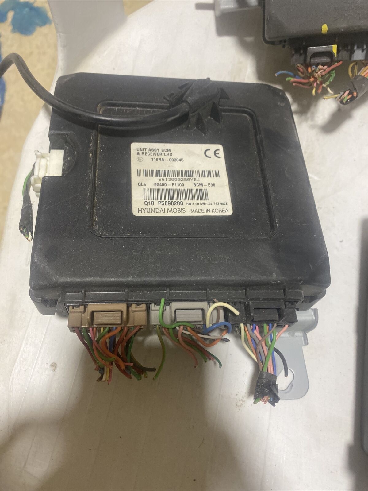 HYUNDAI TUCSON BCM BODY CONTROL MODULE 95400-D7110 F1120 F1100 BCM-E24 E36