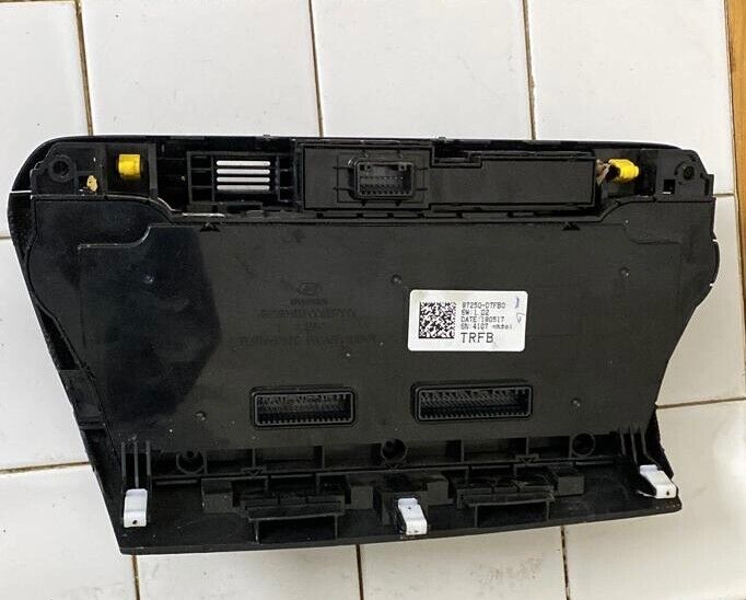 Hyundai Tucson 2015 2019 AC Heating control 97250D7FB0 TRFB