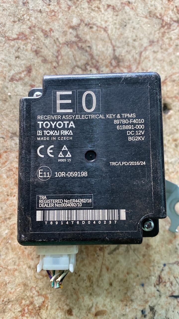 toyota CHR 2017 2020 keyless receiver OEM 89570-10040