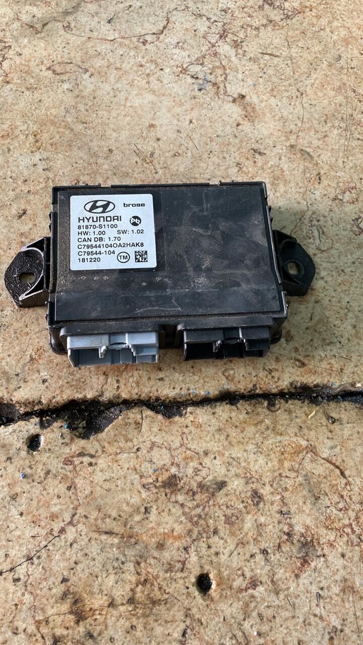 Hyundai Santa Fe 2019 2022 Audio control unit 81870S110