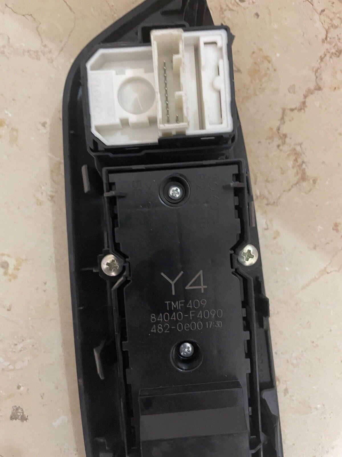 Toyota CHR 2017 2020 OEM Window Mirror Center Switch C 84040-F4090 84040F4090